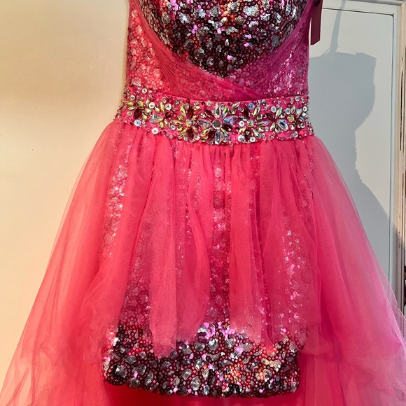 Beautiful Dress for Prom or any formal. - Picture 2 of 5